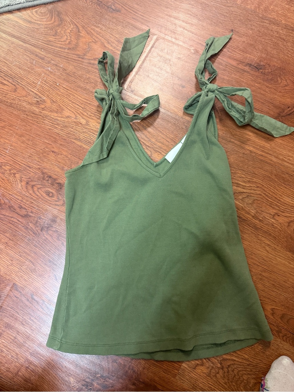 Anthropologie Olive Tie-Strap V-Neck Tank - Picture 2 of 4